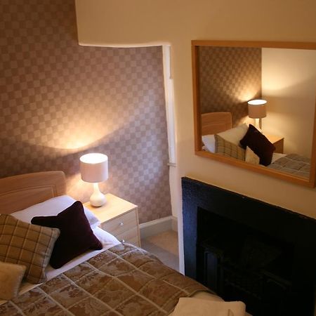 Royal Mile Budget Apartments Edimburgo Quarto foto