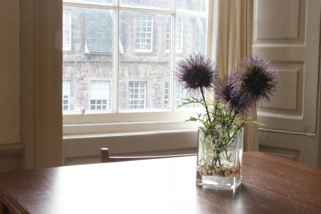 Royal Mile Budget Apartments Edimburgo Quarto foto