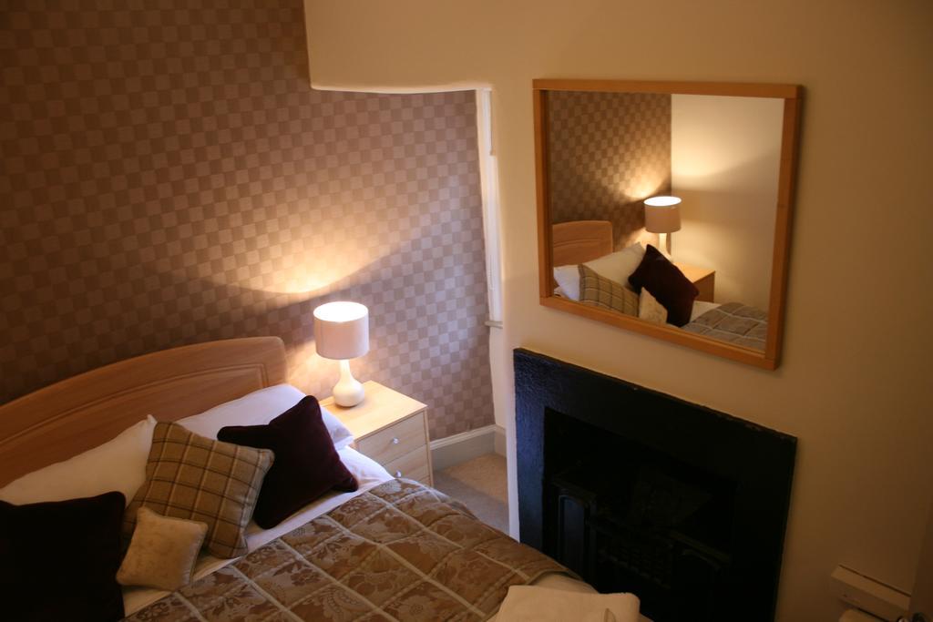 Royal Mile Budget Apartments Edimburgo Quarto foto